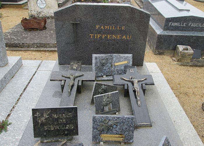 Tombe Famille TIFFENEAU Saint-Jean-de-Sauves